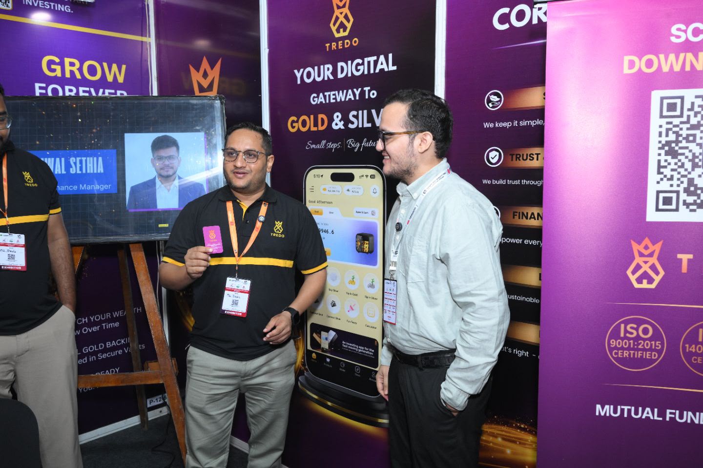Tredo team showing the app at the 21by72 Season 5 booth